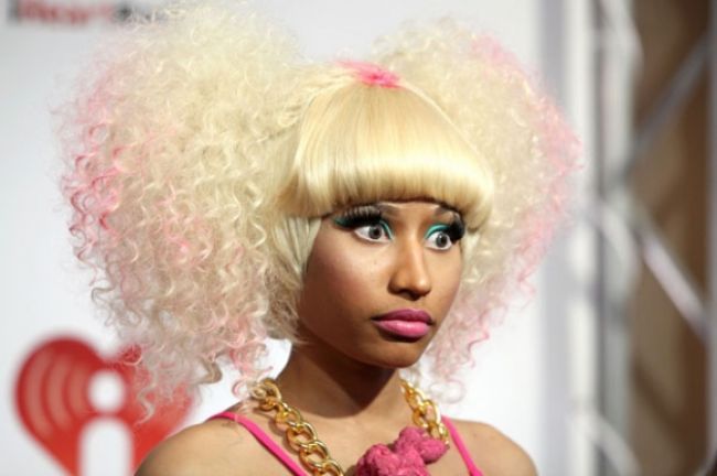 Nicki Minaj zverejnila lyric video k novému singlu Anaconda