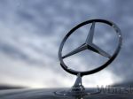 Mercedes má na krku škandál, manipuloval s cenami