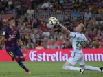 Video: Barcelona zničila León, 'kanibal' Suárez debutoval