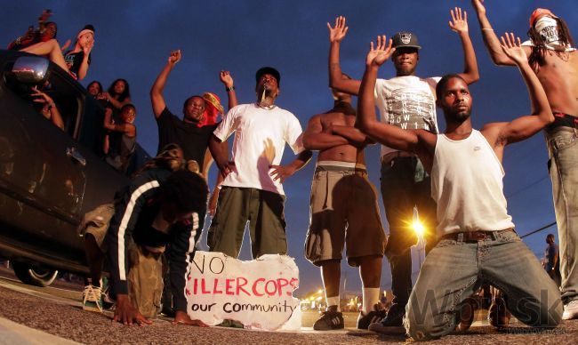 Američania zúria, policajti zastrelili ďalšieho černocha