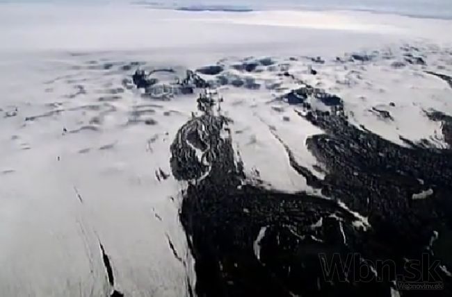 Islandská sopka vybuchla pod ľadom, platí najvyšší stupeň