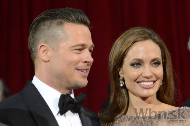 Slávny pár Angelina Jolie a Brad Pitt sa tajne vzali