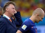 Manchester sa trápi, podľa Van Gaala musí premieňať šance