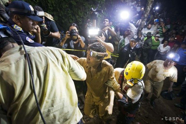 Video: V Nikarague zachránili 22 uviaznutých baníkov. Pátranie pokračuje