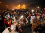 Video: Protesty v Pakistane silnejú, premiér nechce odstúpiť