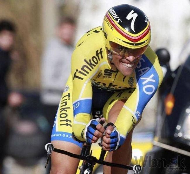 Video: Lídrom Vuelty je Contador, Quintana nepríjemne spadol