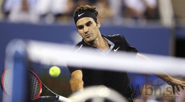 Federer suverénne postúpil do štvrťfinále proti Monfilsovi