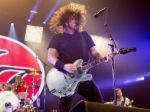 Foo Fighters dali termín koncertu, organizujú ho priaznivci