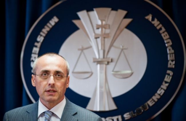 Minister Borec chce nahrávať ústne pohovory na sudcov