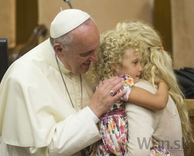 Pápež prijal rezignáciu šéfa írskej katolíckej cirkvi