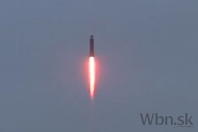 Video: Ruská armáda úspešne otestovala jadrovú raketu Bulava