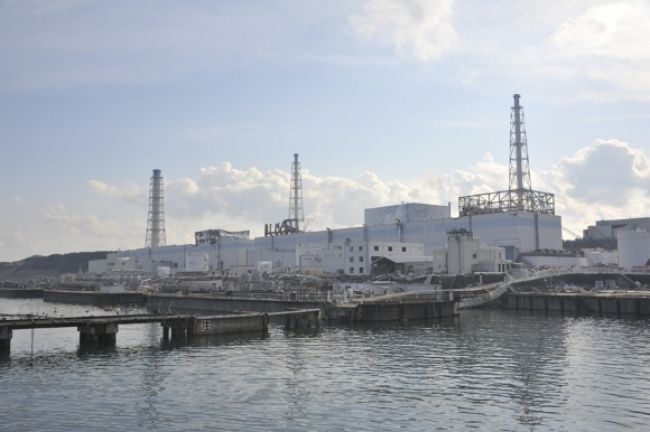 Japonsko sa spamätáva z tragédie, spustí dva reaktory
