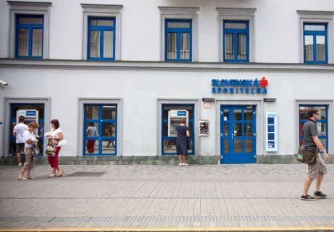 Klienti Slovenskej sporiteľne pozor, banka obmedzí služby