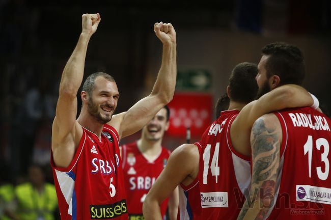 Video: Basketbalisti Srbska si vo finále zmerajú sily s USA