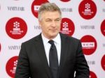 Alec Baldwin a Danny Glover si zahrajú v akčnom sci-fi