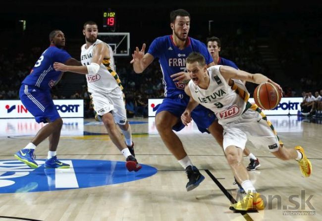 Basketbalisti Francúzska si na šampionáte vybojovali bronz