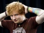 Britský nováčik Ed Sheeran premierovo vystúpi v Prahe