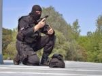 Slovensko nie je primárnym cieľom teroristov, tvrdí policajt