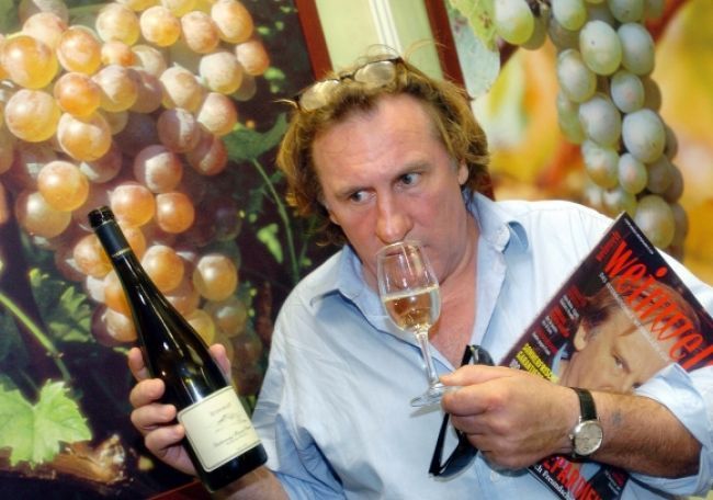 Gérard Depardieu prezradil, koľko vína dokáže denne vypiť