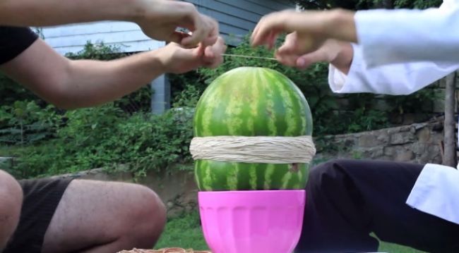 Video: Ako efektne „otvoriť“ melón?
