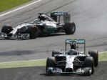 F1 sa sťahuje do Ázie, očakáva sa súboj jazdcov Mercedesu