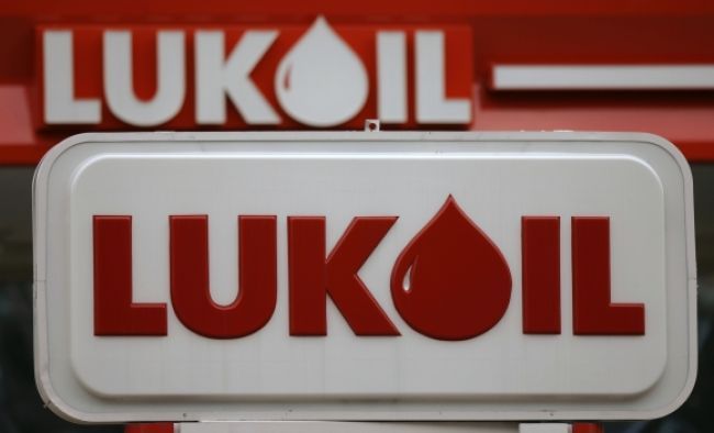 Lukoil pre sankcie nezníži ťažbu, ale zredukuje investície