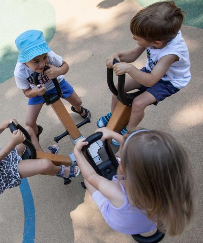 V materských školách pribudne ďalších 52 asistentov učiteľov