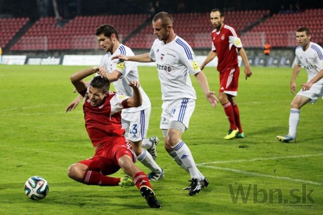 Banská Bystrica vyhrala prestížne derby, Trenčín je na čele