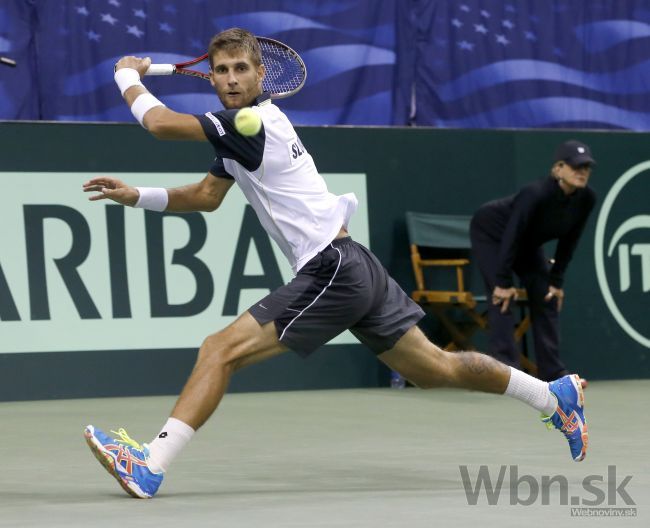 Lacko si v Šen-čene zahrá v osemfinále, Kližal vypadol