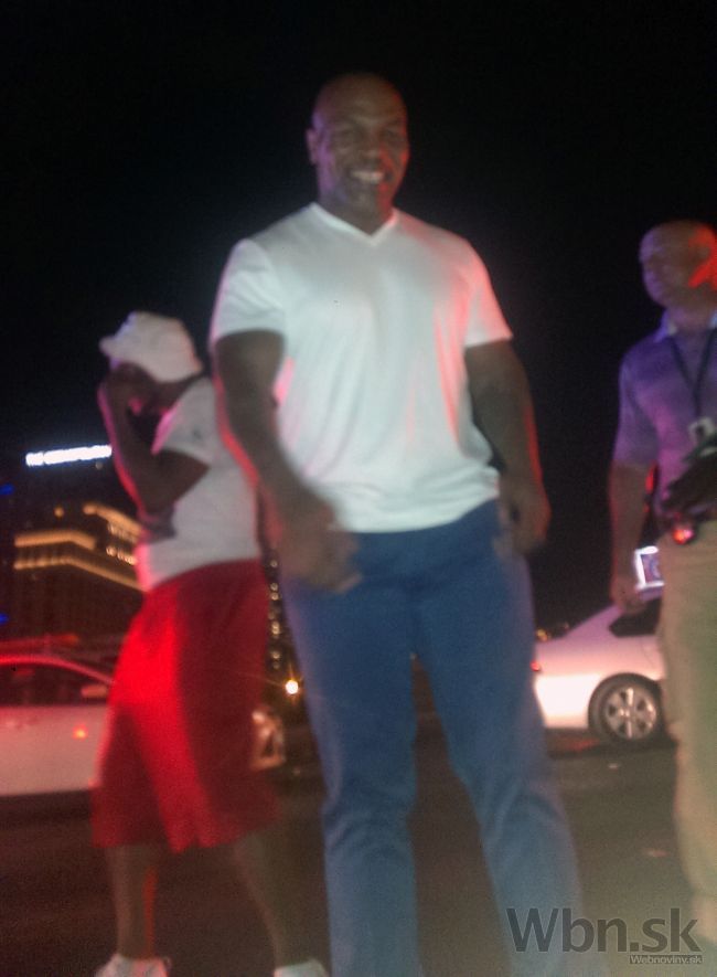 Mike Tyson superhrdinom, motorkárovi poskytol prvú pomoc