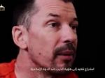 Video: Islamský štát sa väzneným novinárom vyhráža USA