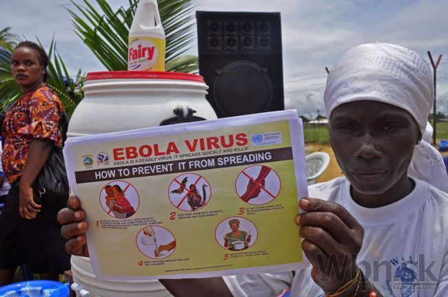 Ebolou sa môže nakaziť do konca roka viac ako milión ľudí