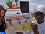Ebolou sa môže nakaziť do konca roka viac ako milión ľudí