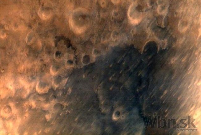 Indická sonda Mangalyaan poslala prvé snímky z Marsu