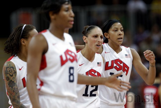 Video: Basketbalistky USA začali MS výhrou, obhajujú zlato