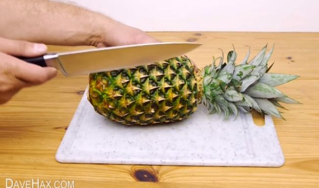 Video: Ako krájať a servírovať ananás?