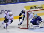 Video: Amur utŕžil v KHL debakel, Haščák sa pobil