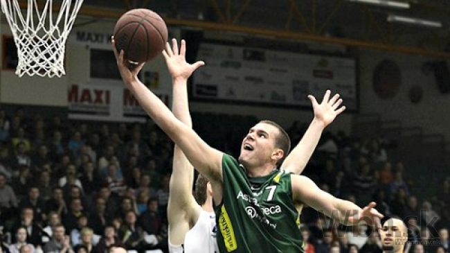 Video: Basketbalista Pita strelil až 98 trojok zo sto