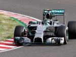 Rosberg vyhral kvalifikáciu VC Japonska, zdolal Hamiltona