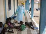 V Sierra Leone podľahlo ebole rekordné množstvo ľudí