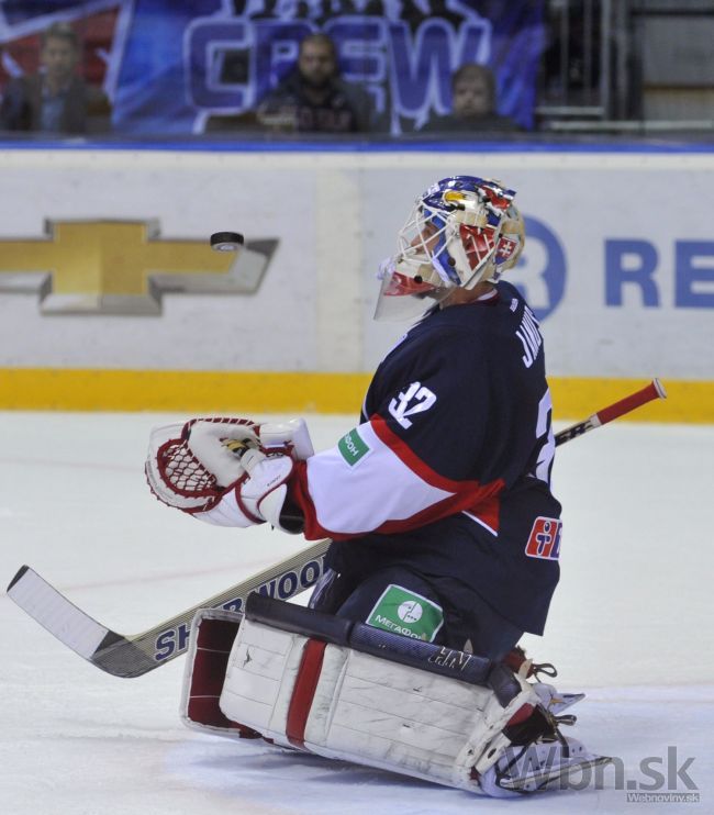 Video: Janusov zákrok sa dostal k najkrajším v týždni KHL