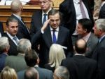 Grécka vláda premiéra Samarása prežila hlasovanie o dôvere