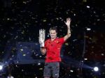 Federer zvíťazil v Šanghaji, predbehol v rebríčku Nadala