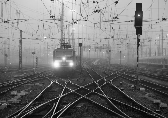 Tragédia v Bratislave, vlak zrazil muža, na mieste zomrel