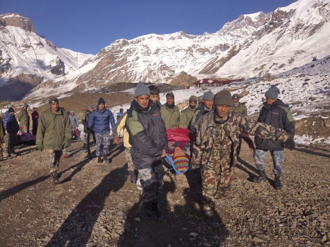 V Nepále zabíjali lavíny, medzi obeťami sú aj dvaja Slováci