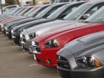 Chrysler zvoláva na opravu státisíce áut, môžu začať horieť