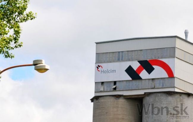 Holcim chce pre fúziu s Lafarge predať aktíva na Slovensku