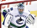 Video: V NHL žiarili gólmani, Marinčin si pripísal 'mínusku'
