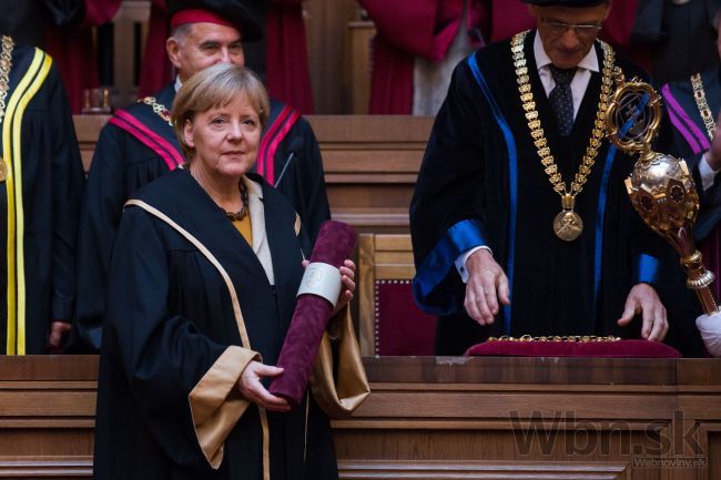 Angela Merkelová si na Slovensku prevzala čestný titul