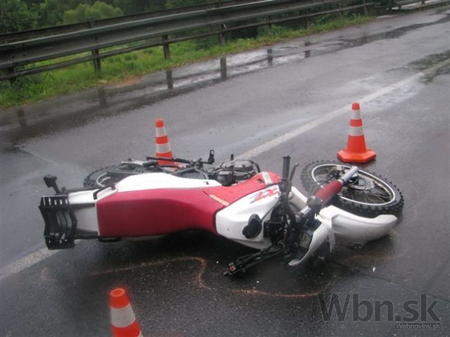 O život prišiel 74-ročný motorkár, jeho telo našla manželka